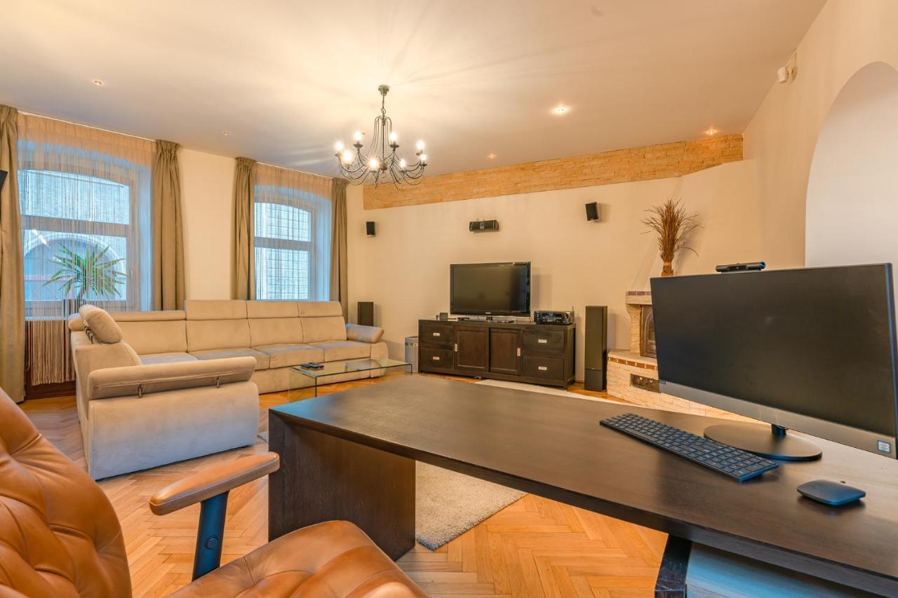 Premium Suites Postavarului Брашов Екстериор снимка